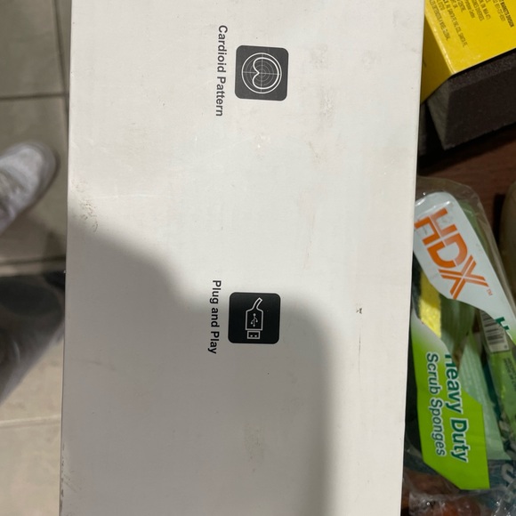 Microphone - Picture 2 of 3